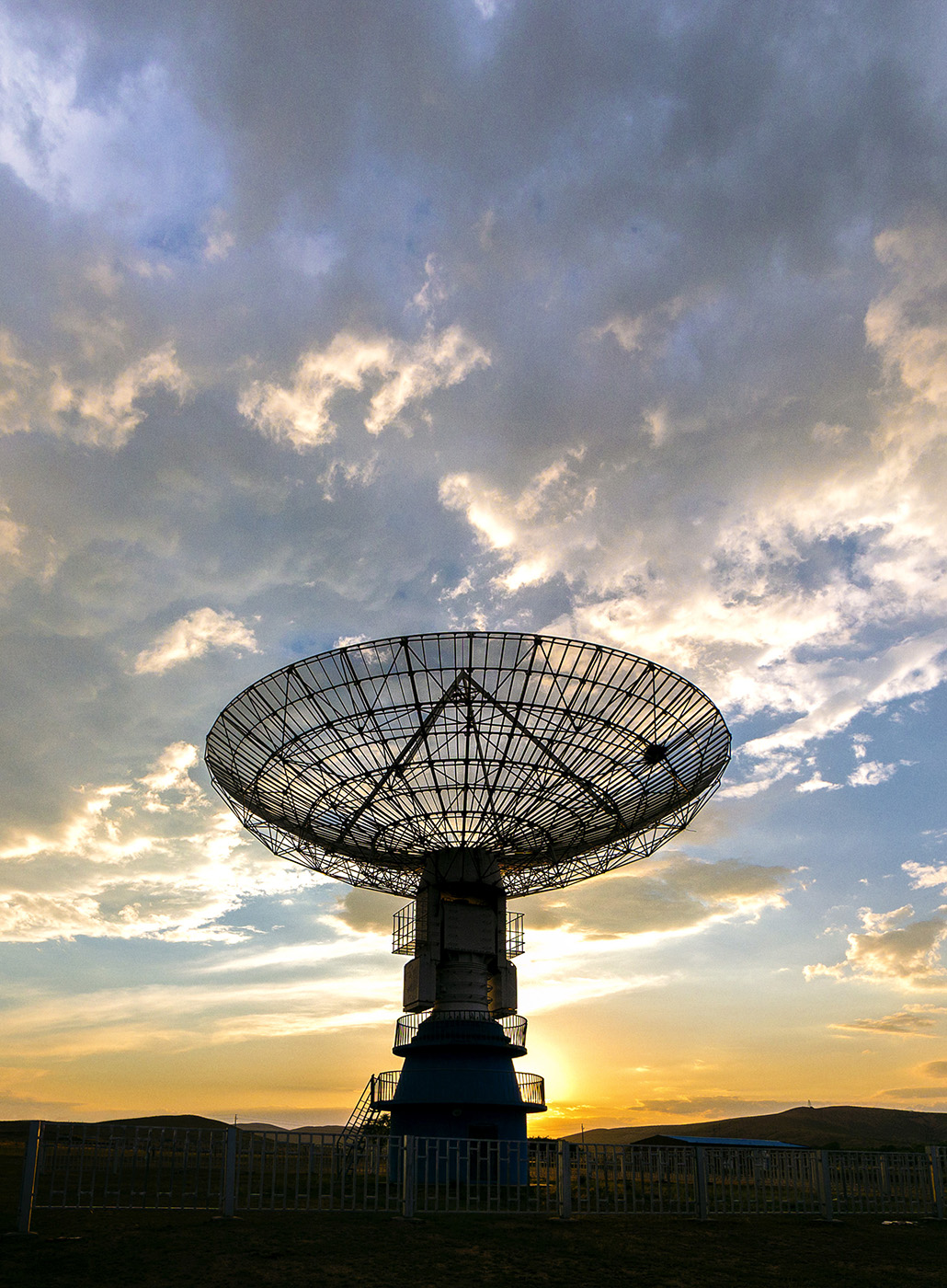 Tramonto su un satellite